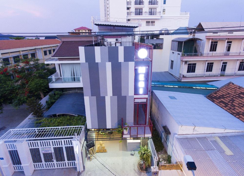 Photo of Buildings in Vinh Hai