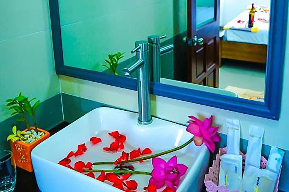Photo of Bathroom in Con Son