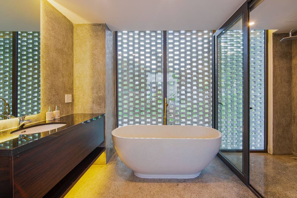Photo of Bathroom in Tho Quang Beach