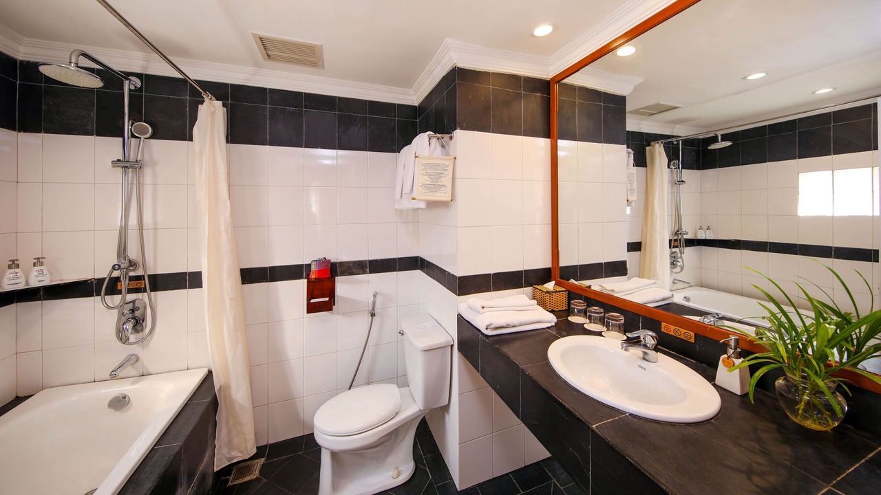 Photo of Bathroom in Nui Sam