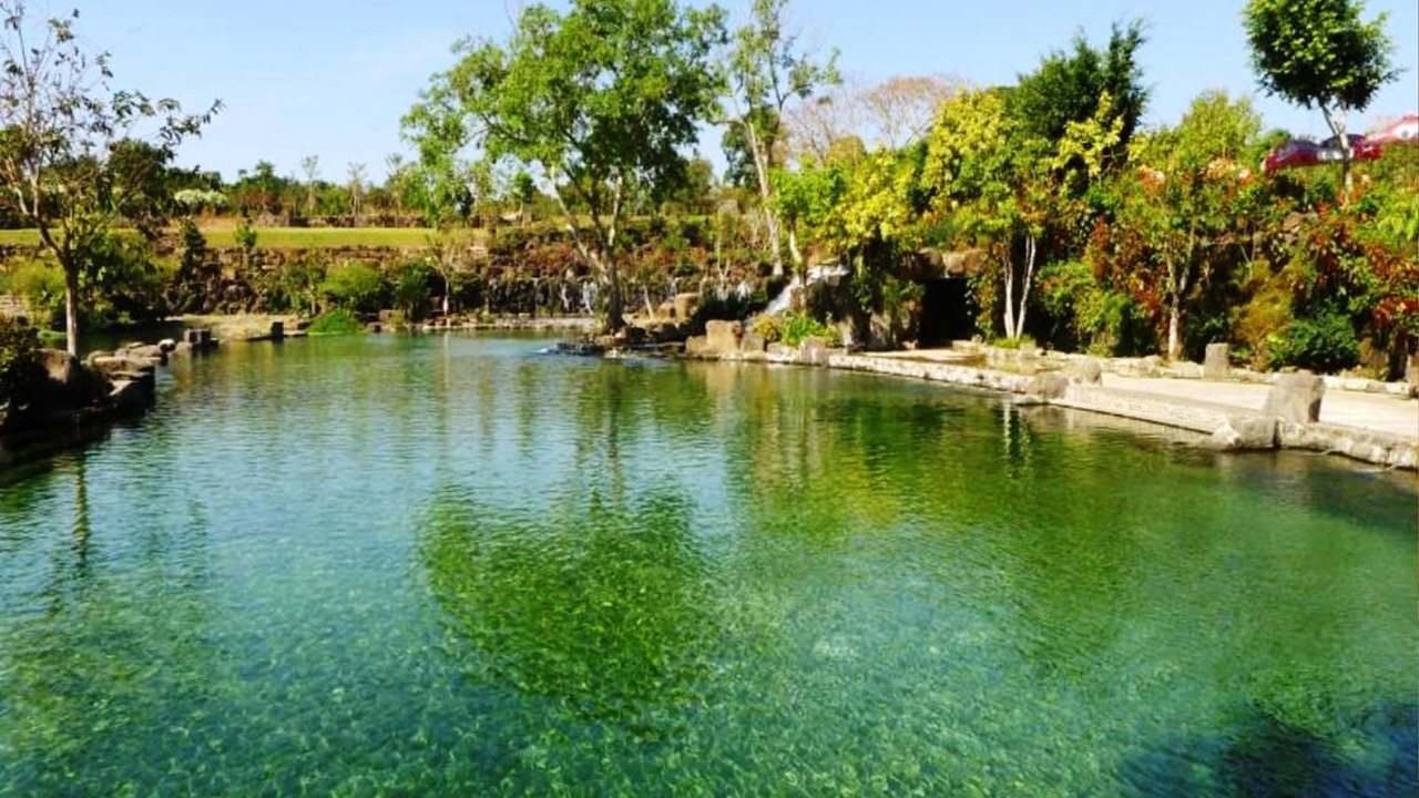 Photo of Outdoor in Quan Tom