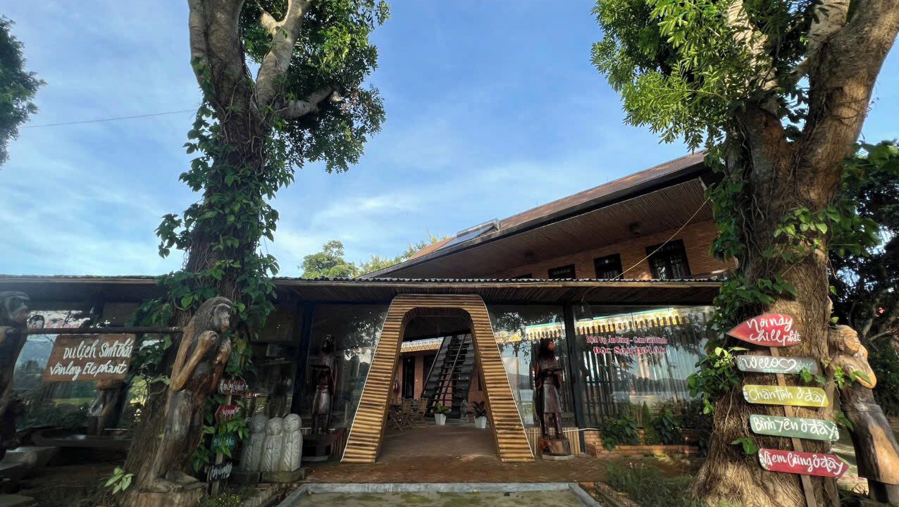 Photo of Outdoor in Lien Son