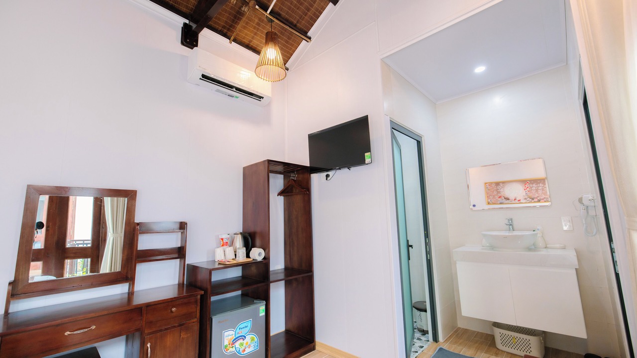 Photo of Bathroom in Khu 6