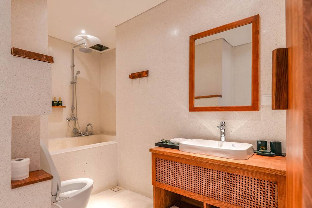 Photo of Bathroom in Dich Vong