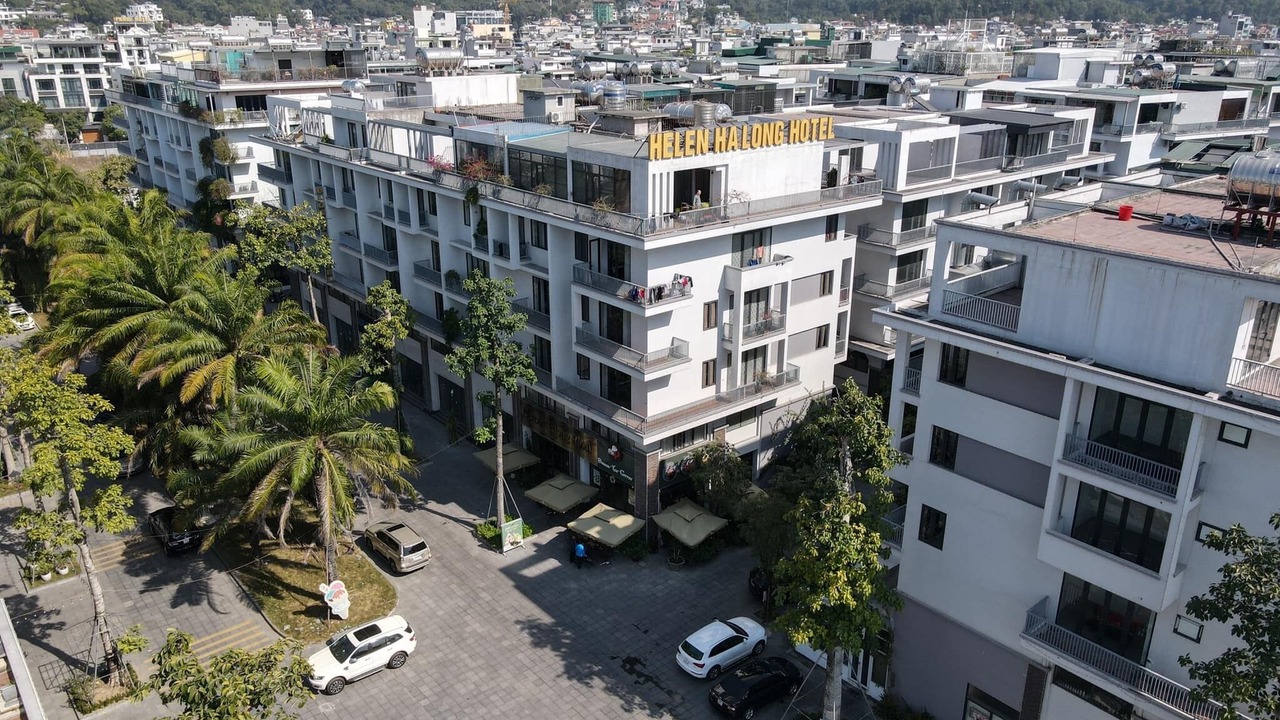 Photo of Buildings in Ha Long