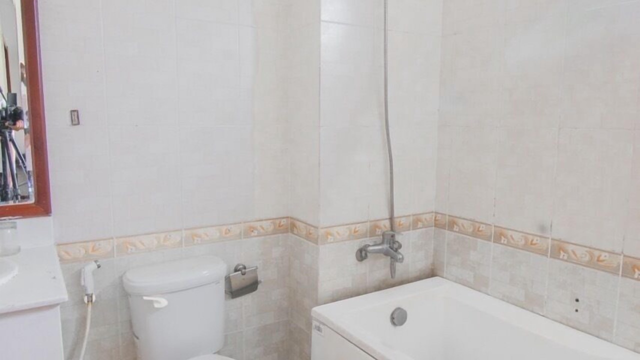 Photo of Bathroom in Tan Thuan Dong