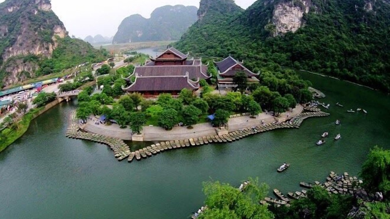 Photo of Others in Hoa Lu