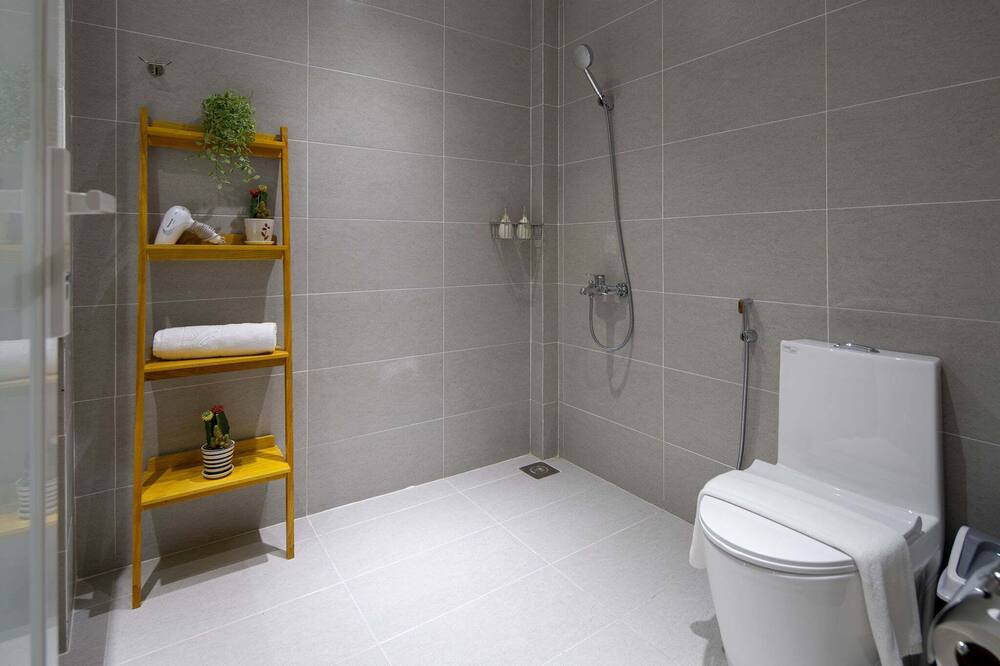 Photo of Bathroom in Tho Quang Beach