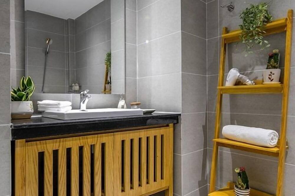 Photo of Bathroom in Tho Quang Beach