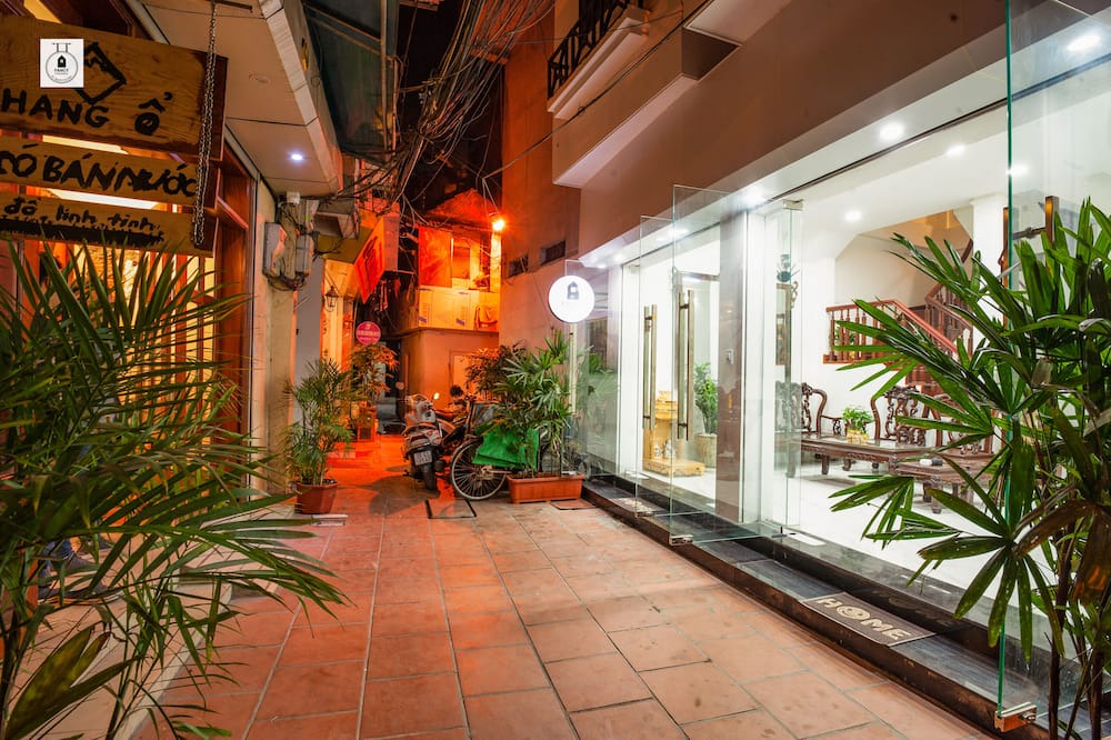 Photo of Outdoor in Hang Buom