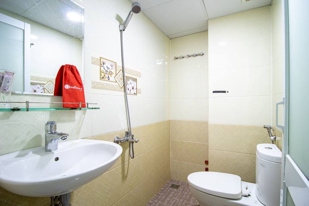 Photo of Bathroom in District 9