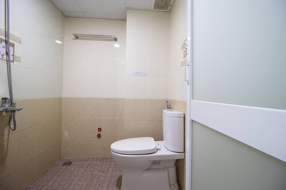 Photo of Bathroom in District 9