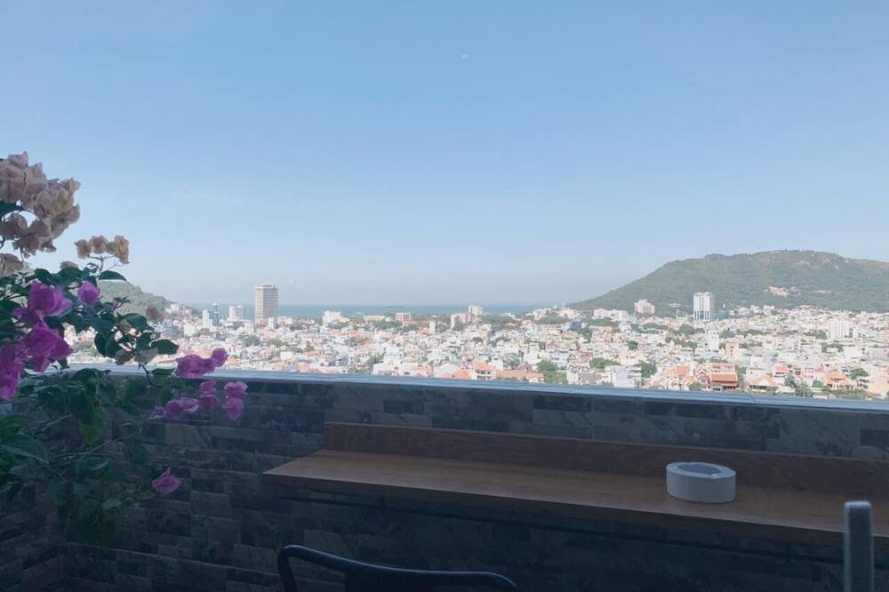 Photo of Patio Balcony in Thang Tam