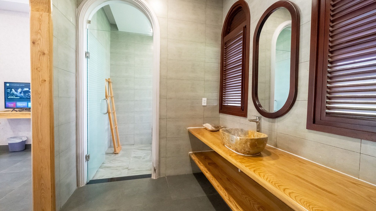 Photo of Bathroom in East Ham Tien Beach