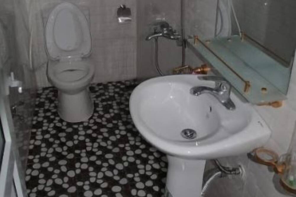 Photo of Bathroom in Van Don