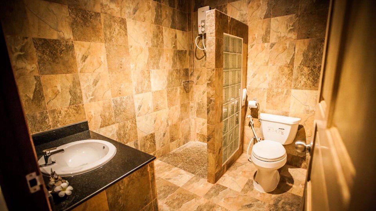 Photo of Bathroom in Map Yang Phon