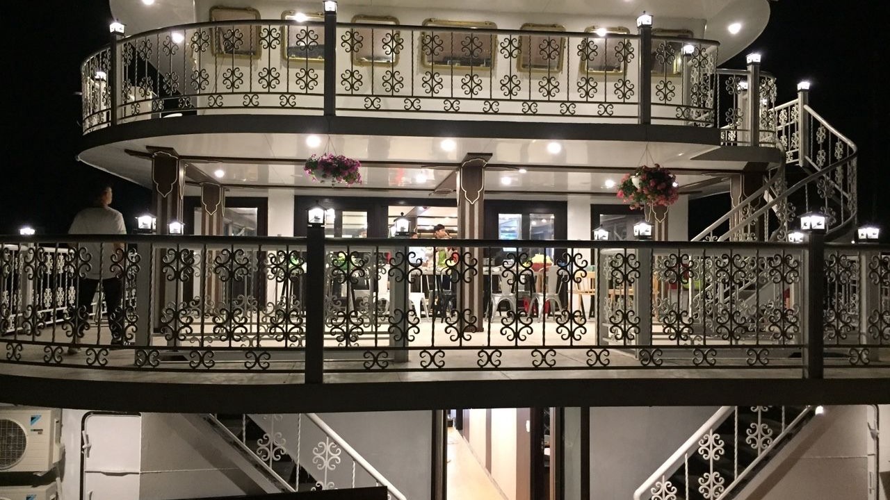 Photo of Others in Le Chan