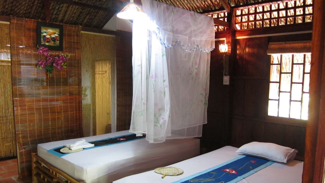 Photo of Others in Cho Lach