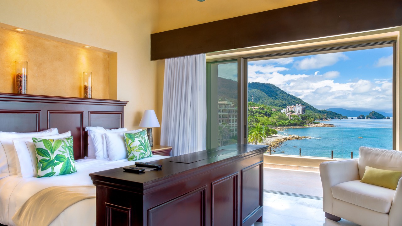Photo of Bedroom in South Shore Hotel Area