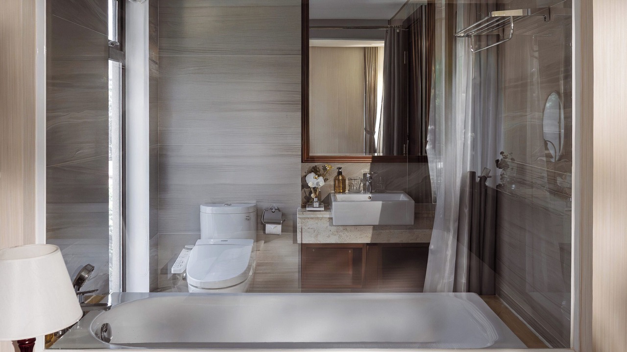 Photo of Bathroom in Phuong 6