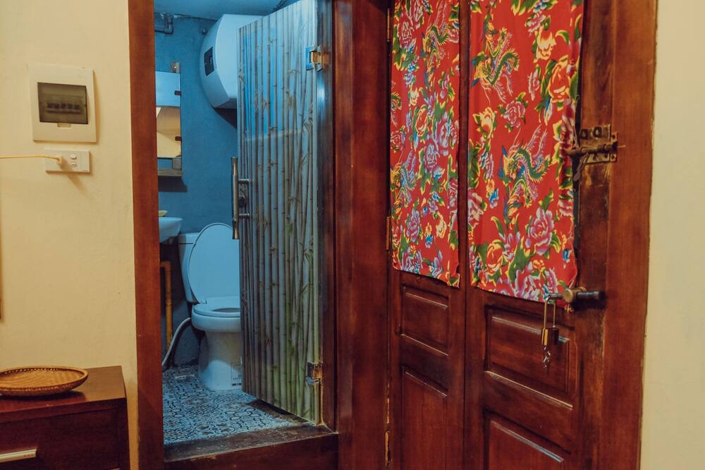 Photo of Bathroom in Hang Buom
