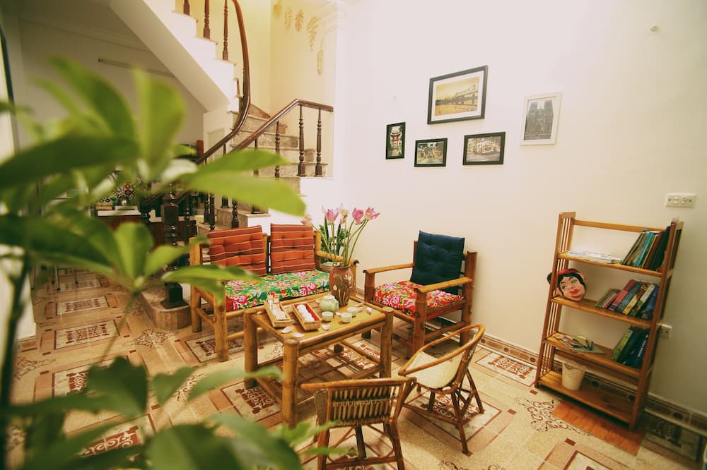 Photo of Livingroom in Ba Dinh
