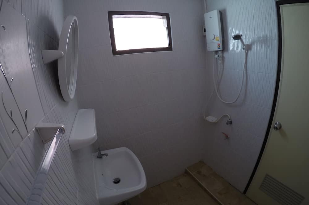 Photo of Bathroom in Don Hua Lo