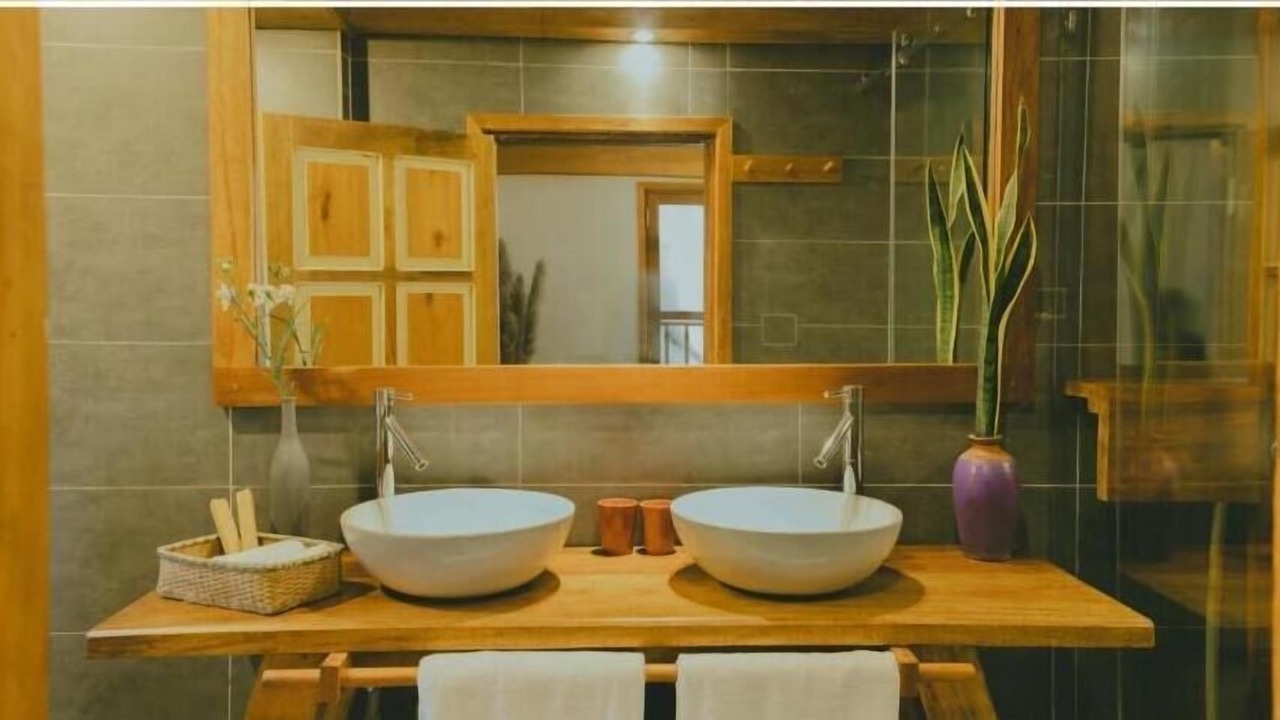Photo of Bathroom in Hoa Lu