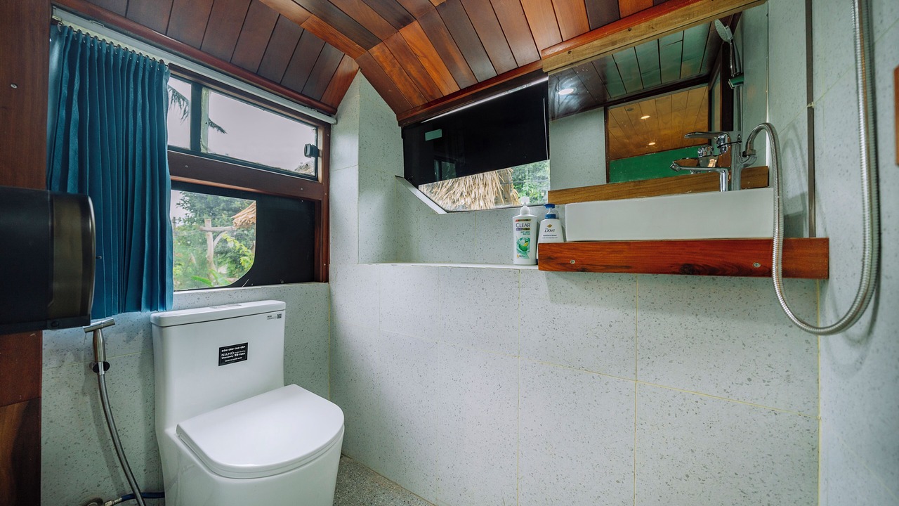 Photo of Bathroom in Cat Hai