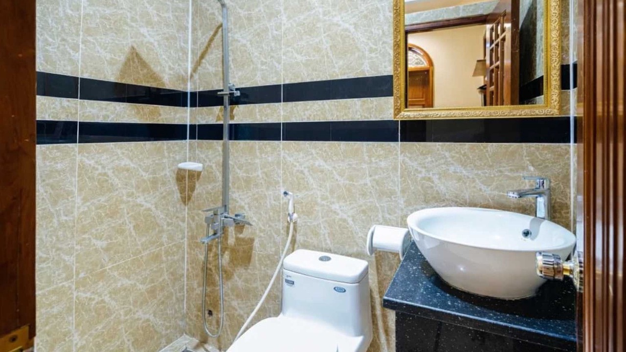 Photo of Bathroom in District 6
