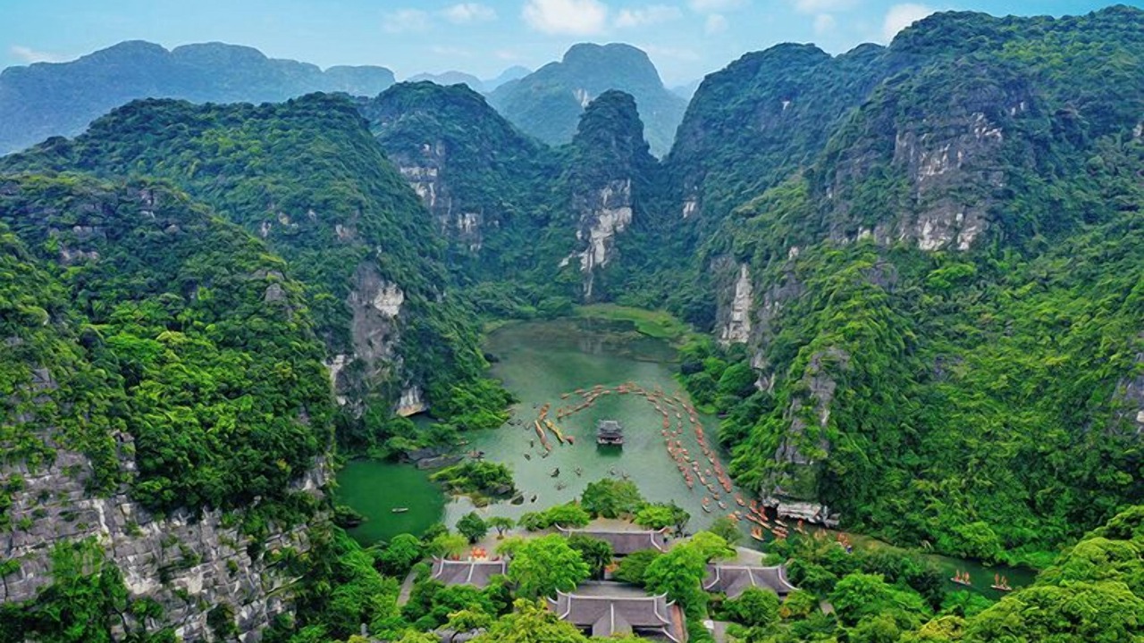 Photo of Others in Hoa Lu