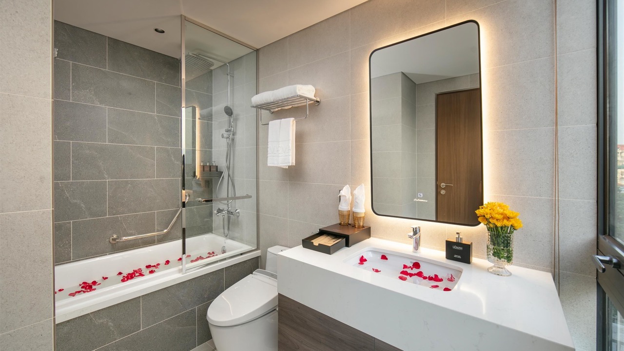 Photo of Bathroom in Hang Buom