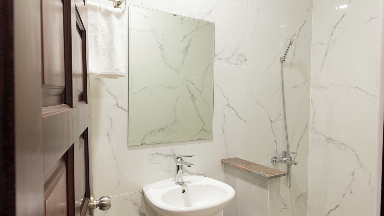 Photo of Bathroom in District 12