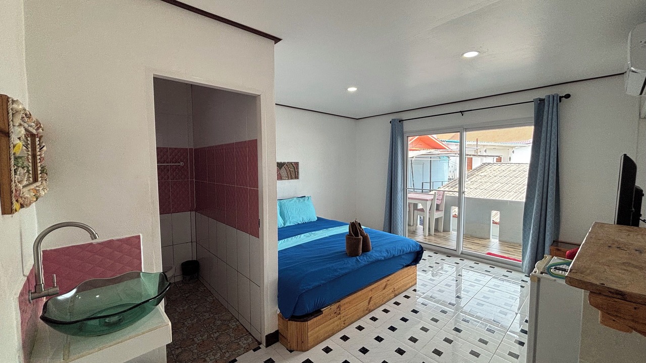 Photo of Bedroom in Koh Lan