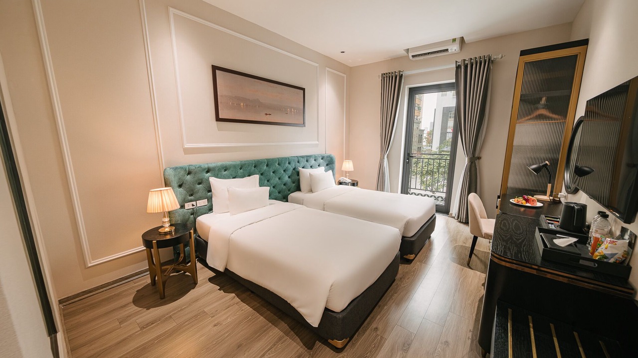 Photo of Bedroom in Trung Hoa Nhan Chinh