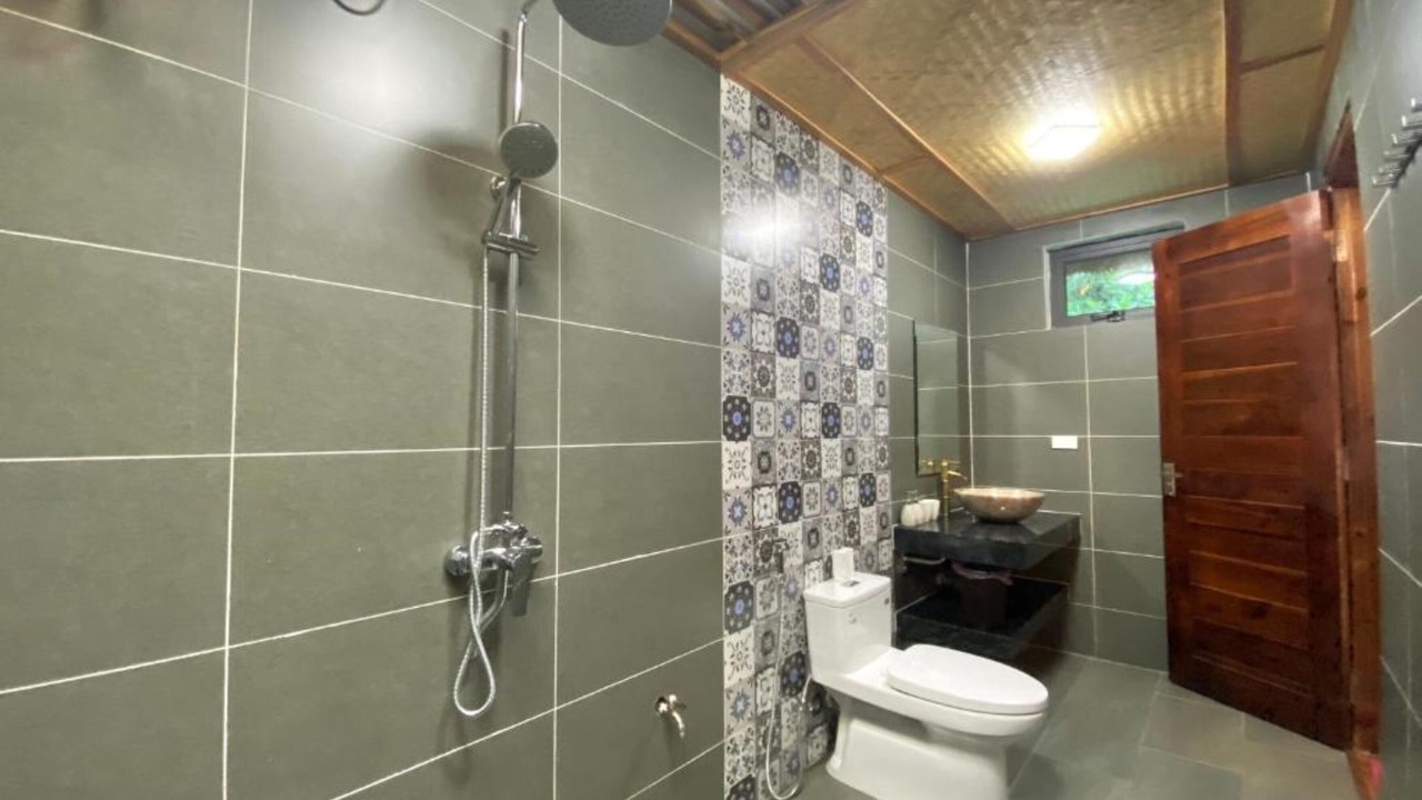 Photo of Bathroom in Hoa Lu