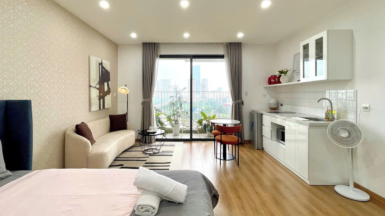 Photo of Patio Balcony in Trung Hoa Nhan Chinh