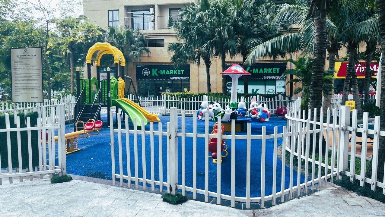 Photo of Outdoor in Trung Hoa Nhan Chinh