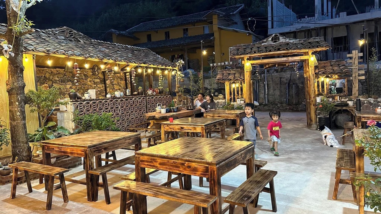 Photo of Others in Dong Van