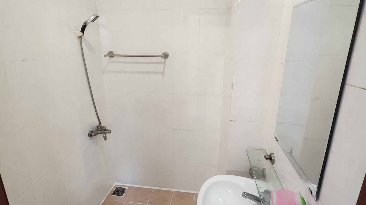 Photo of Bathroom in District 6