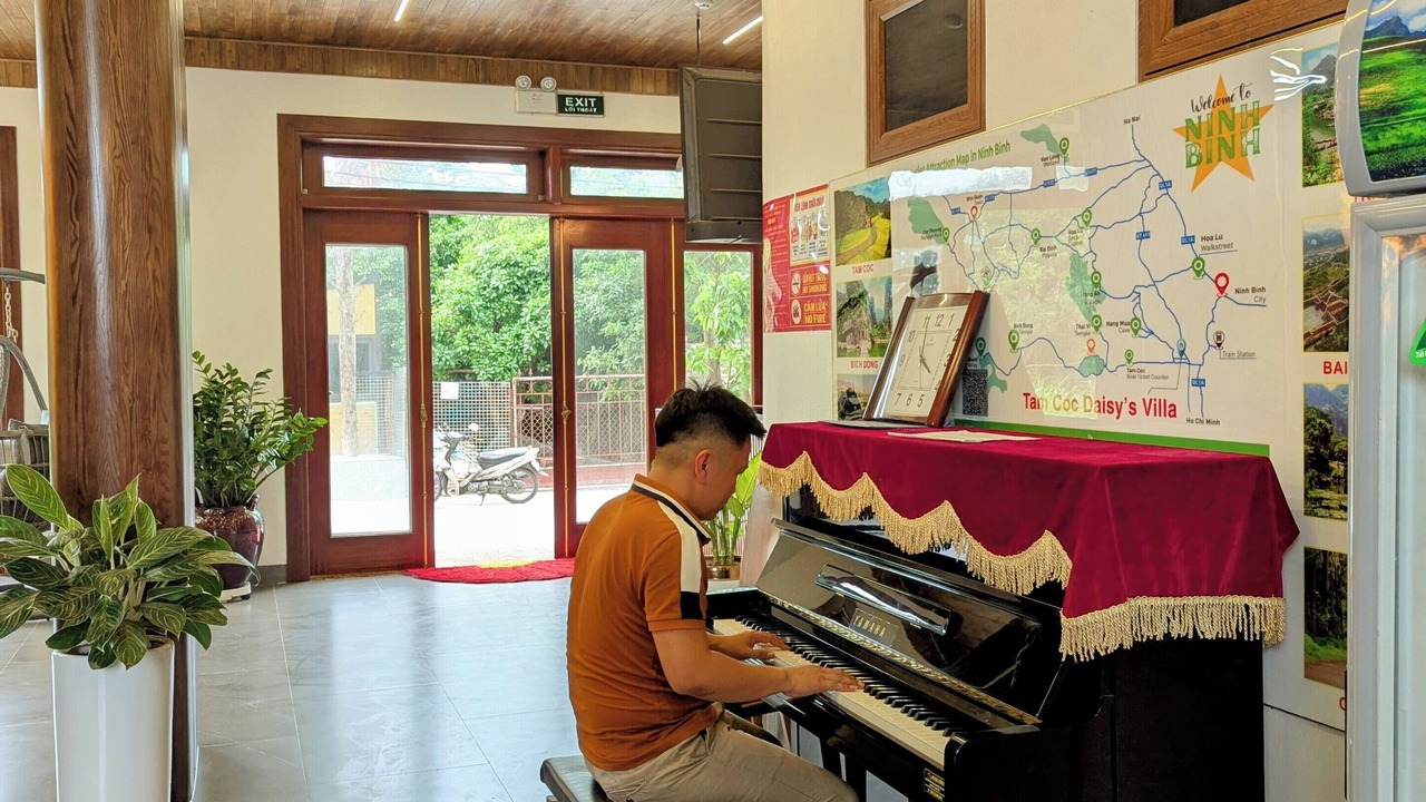 Photo of Others in Hoa Lu