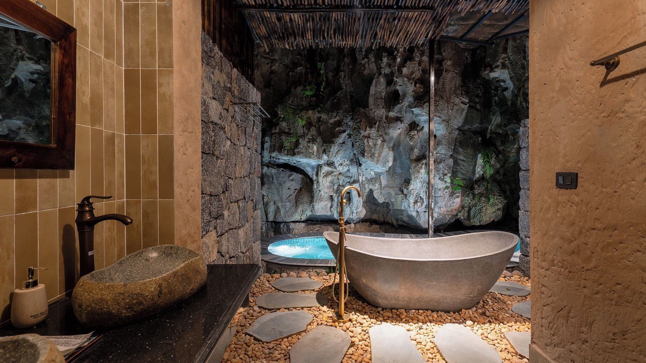 Photo of Bathroom in Hoa Lu