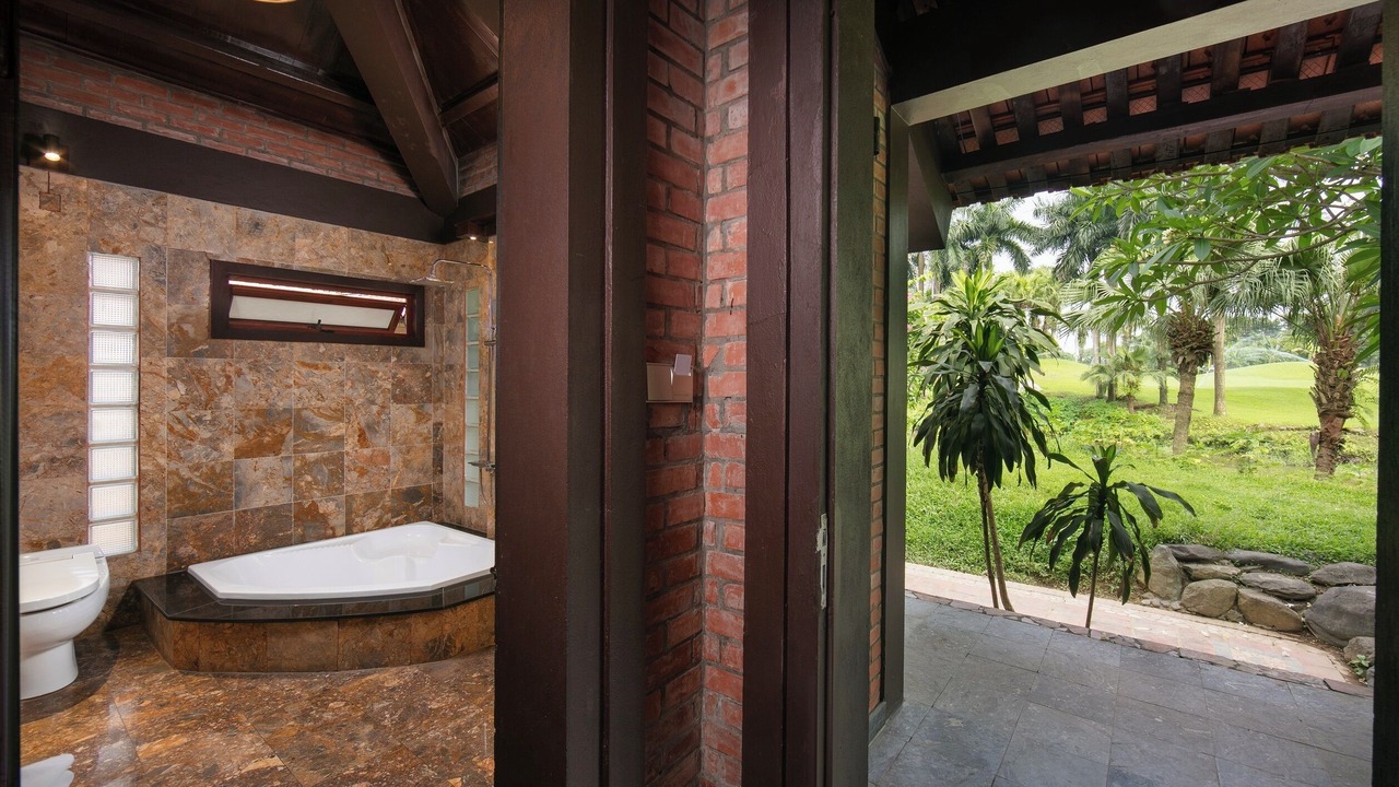 Photo of Bathroom in Son Tay