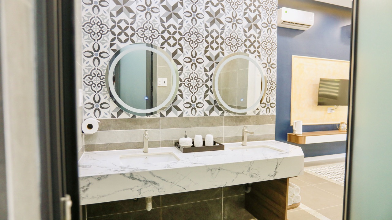 Photo of Bathroom in Old Quarter