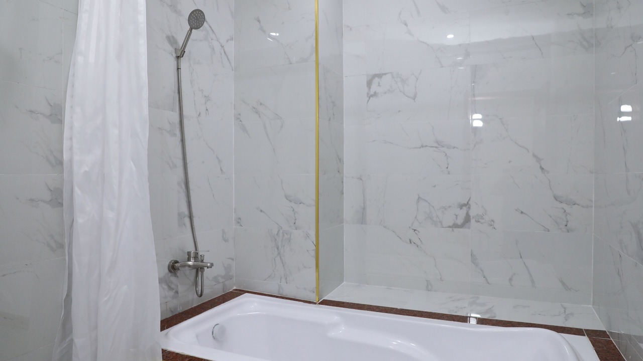 Photo of Bathroom in District 9