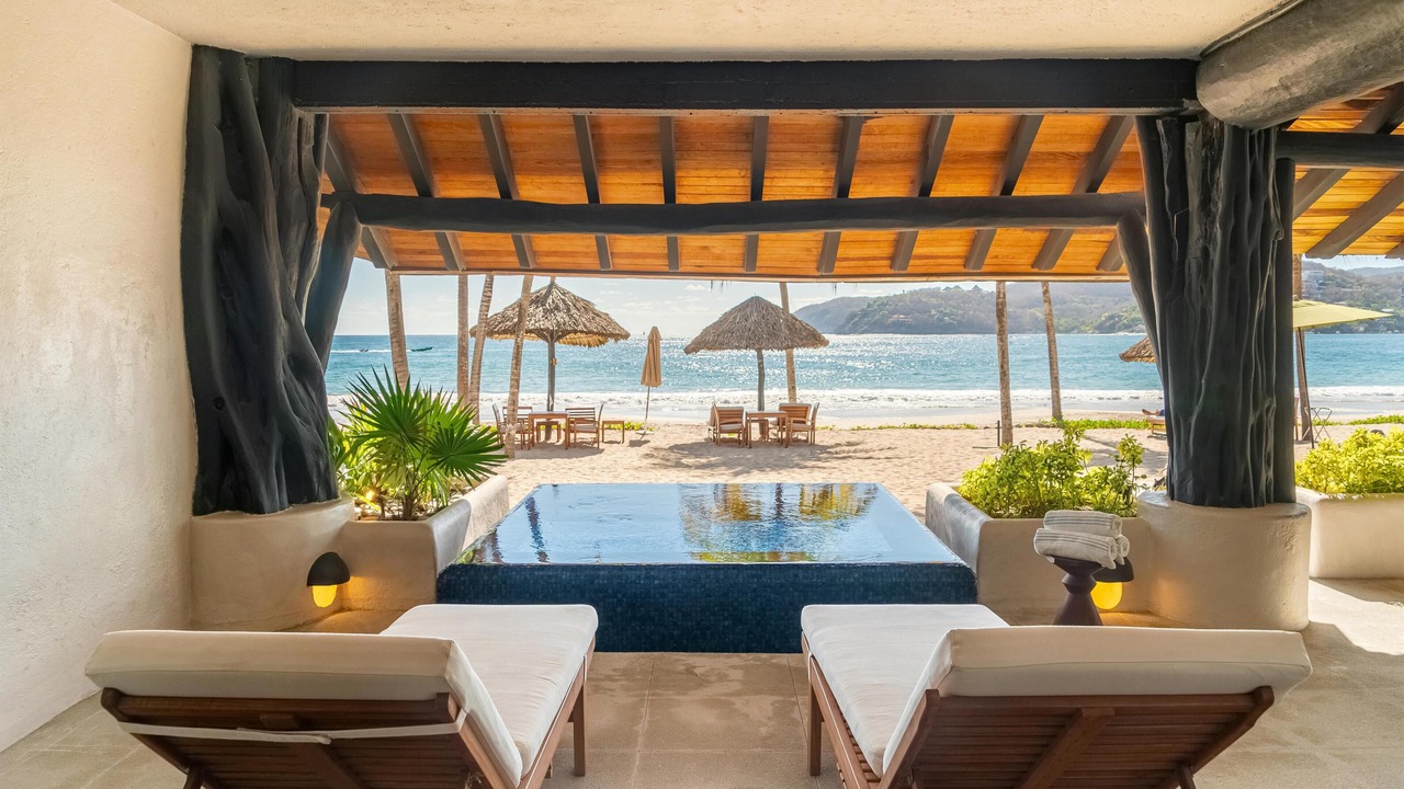 Photo of Bedroom in Zihuatanejo