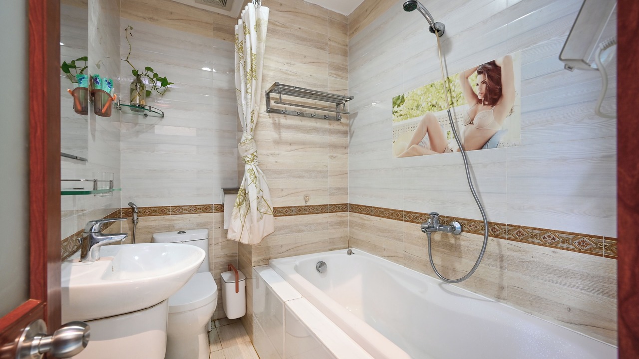 Photo of Bathroom in District 6