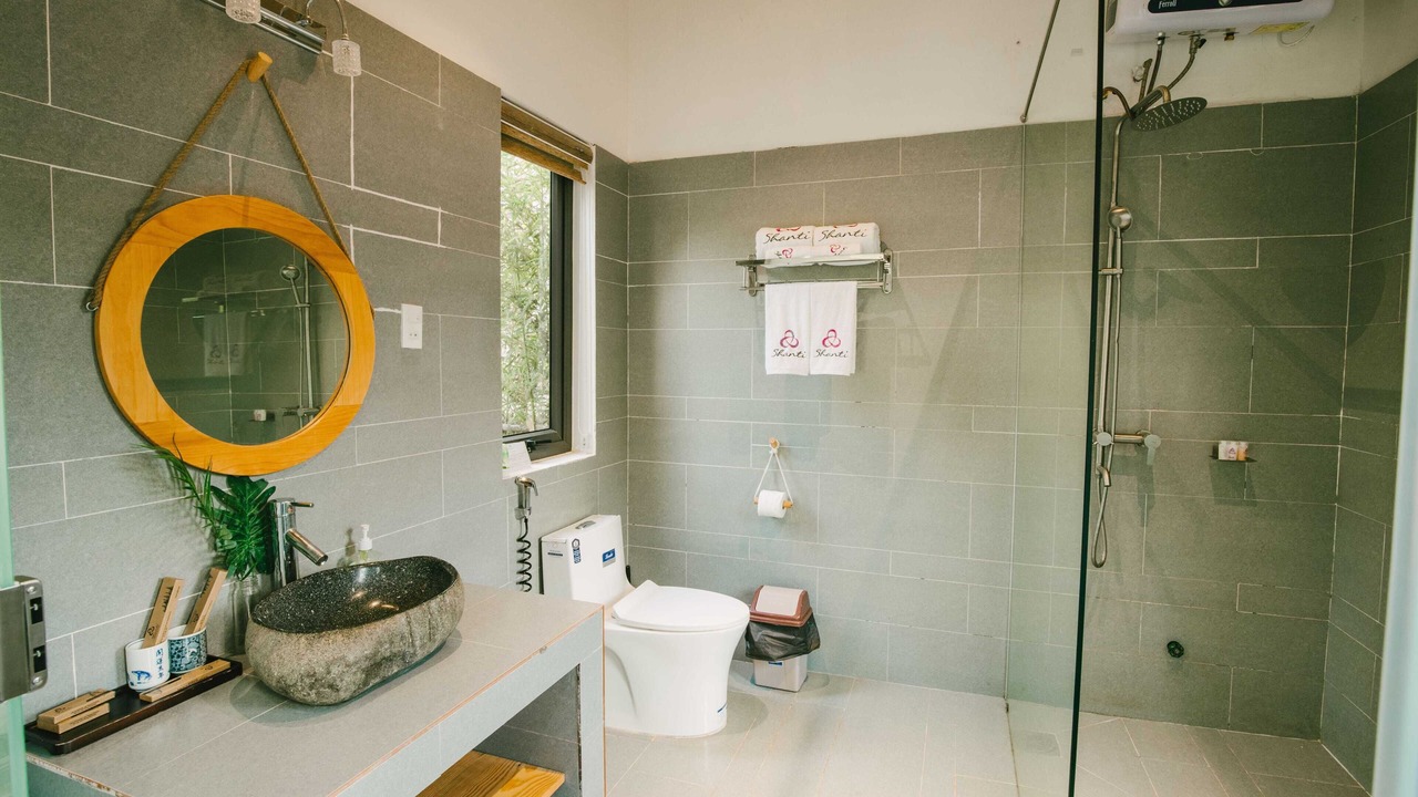 Photo of Bathroom in Lac Duong