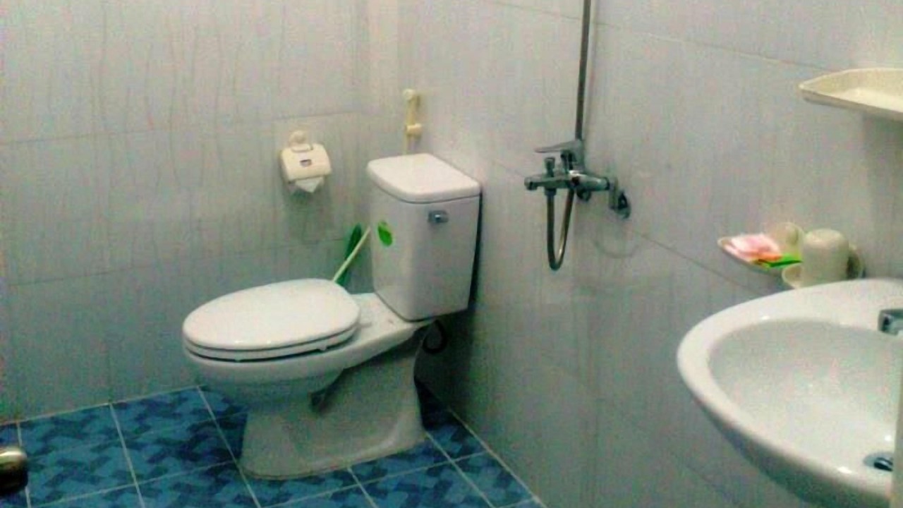 Photo of Bathroom in East Ham Tien Beach
