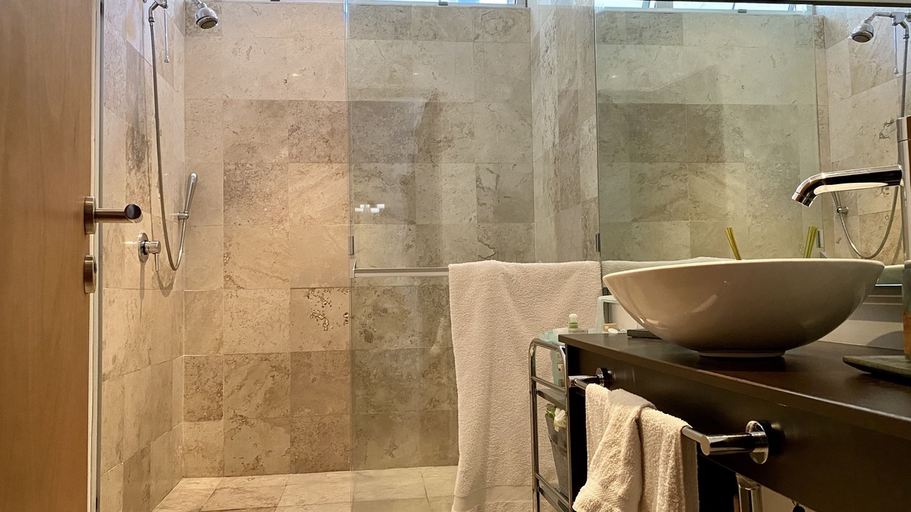 Photo of Bathroom in Reforma